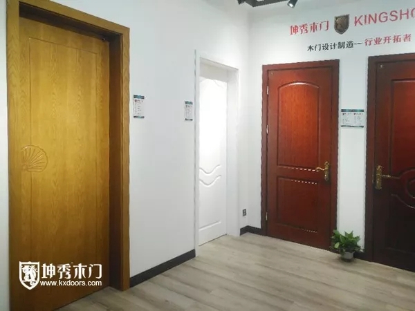 坤秀木门湖南省澧县辜总专卖店完美绽放! 坤秀木门湖南省澧县辜总专卖店完美绽放!