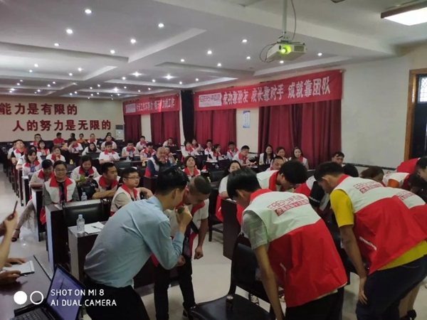 伊百丽全屋定制组织华中大区高级销售培训，全力以赴迎战620大促