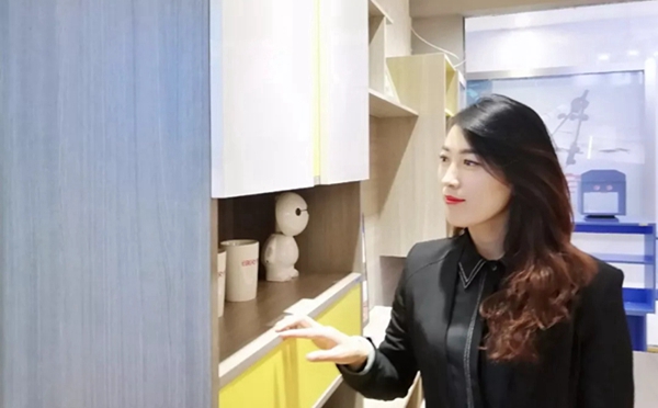 伊百丽全屋定制达人秀:成功的专卖店背后的强大团队 伊百丽全屋定制达人秀:成功的专卖店背后的强大团队