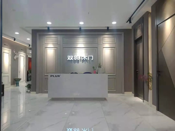 双羽木门承德店曹总：品牌为纲 实力为本