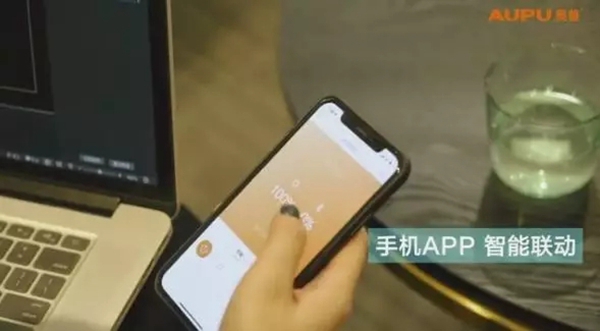 奥普缤纷艺术吸顶灯 打造多样生活场景