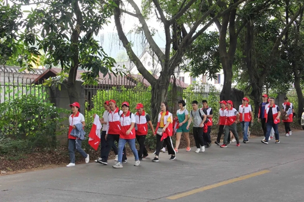 伊百丽全屋定制20KM徒步活动圆满举办