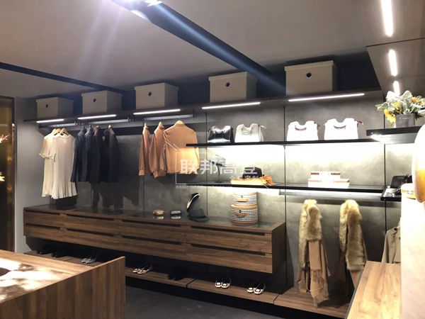联邦高登全屋定制男士衣帽间 设计诠释着生活的品味 联邦高登全屋定制男士衣帽间 设计诠释着生活的品味