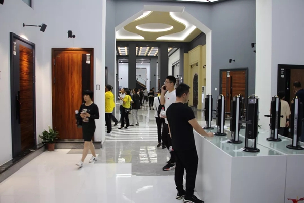 九皇与你同行 感恩2019