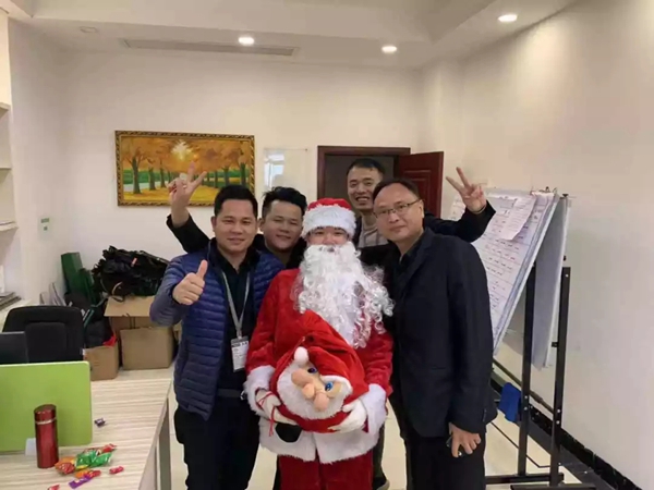 广东高登铝业集团圣诞节活动成功举行