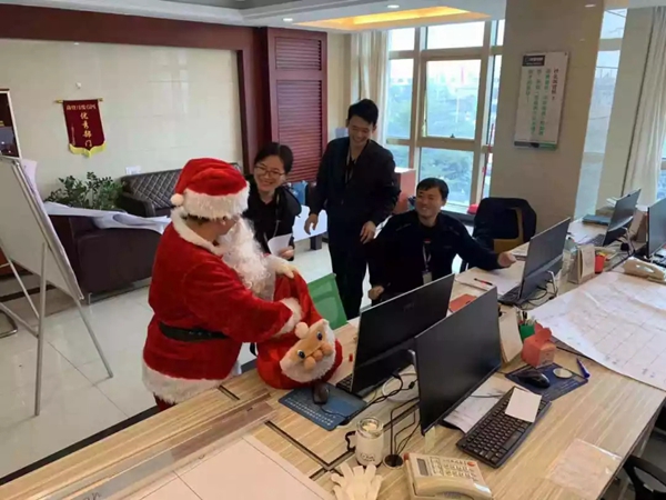 广东高登铝业集团圣诞节活动成功举行