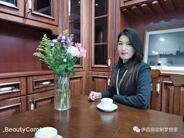 伊百丽全屋定制朱晓萍亮相第三届定制女神大赛半决赛