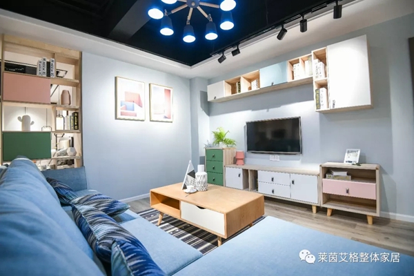 莱茵艾格家居：春风吹走一切的阴霾 将缤纷色彩带回家