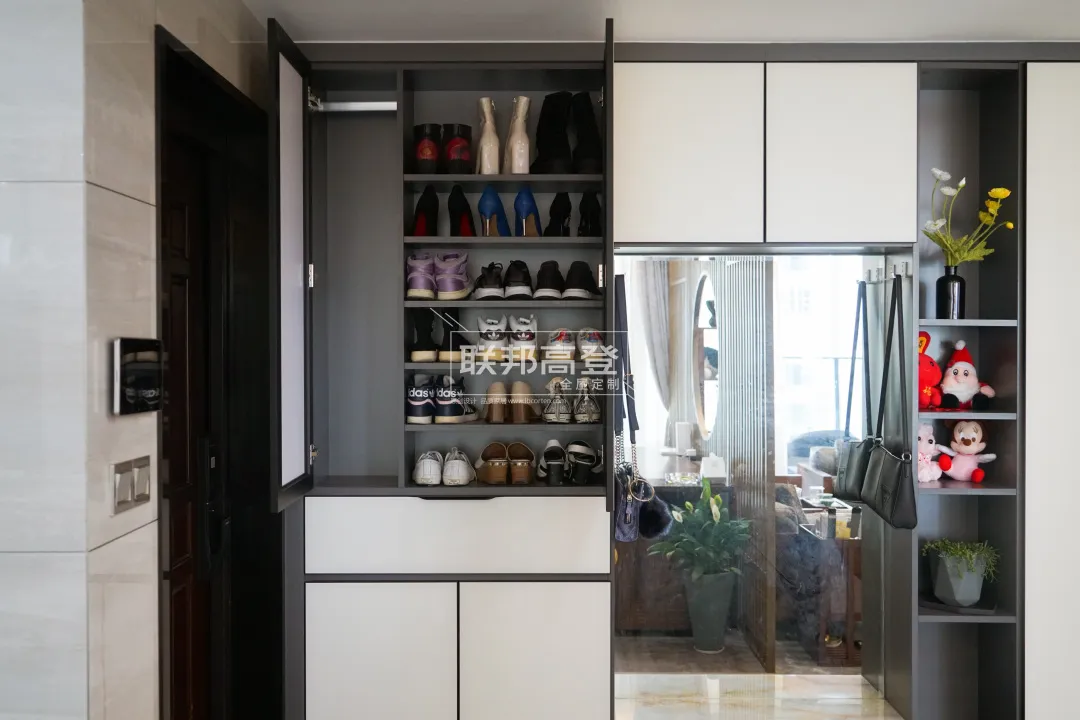 联邦高登全屋定制：168㎡ 糅合极简北欧风与新中式