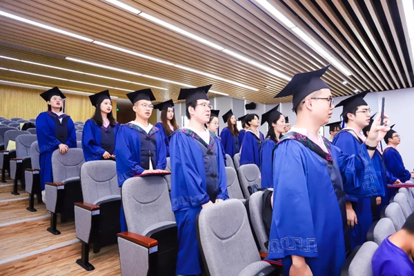 博仕门窗总经理总政委硕士研究生顺利毕业 博仕门窗总经理总政委硕士研究生顺利毕业