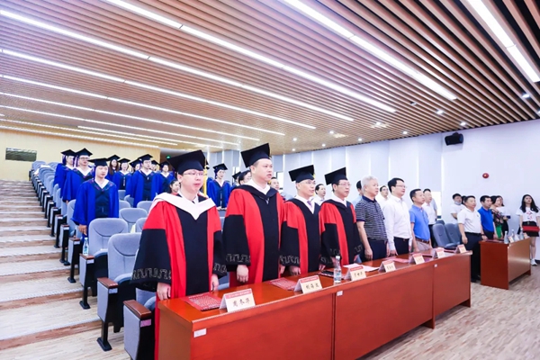 博仕门窗总经理总政委硕士研究生顺利毕业 博仕门窗总经理总政委硕士研究生顺利毕业