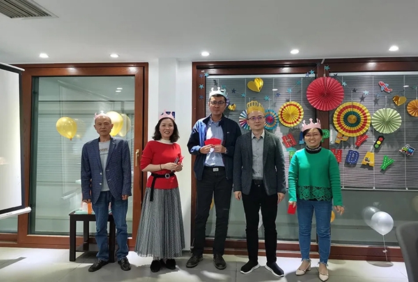 振升铝材生日会：感恩十月，欢乐相伴！