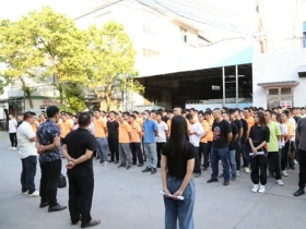 合生雅居拔河比赛团结精神暖人心