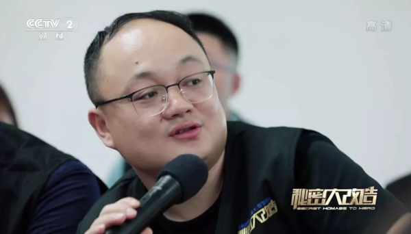 尚品本色致敬抗疫英雄付思云，为其打造“书香之家”