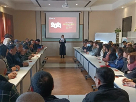 美珀门窗举行年终福利发放会