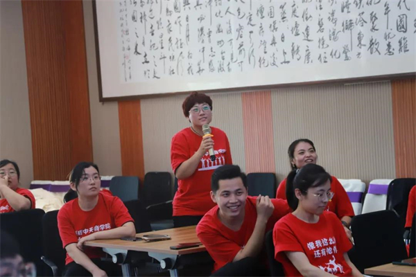 绿盾中天系统门窗总部开展知识竞赛与趣味运动会