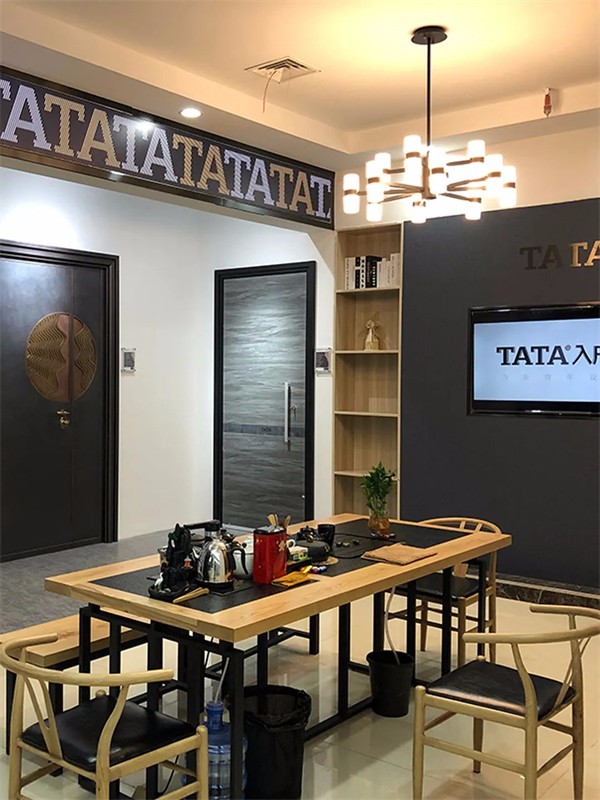 TATA入户门 丨 服务消费新势力，终端形象有足够的吸引力！