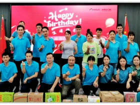 安格尔门窗举行9月员工生日会