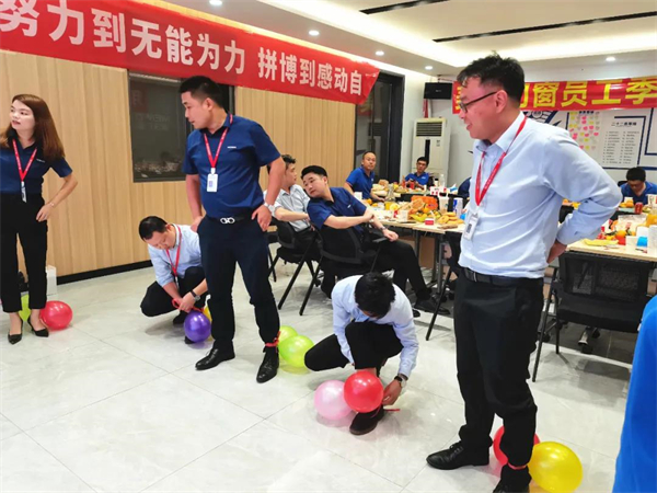 美沃门窗秋季员工生日会