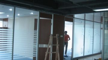 广西新型隔断间 桂林双玻隔断厂家优惠 首选兆拓