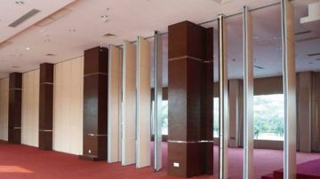 云南酒店活动折叠门价格-会议室屏风=商家 南宁兆拓隔断品牌 