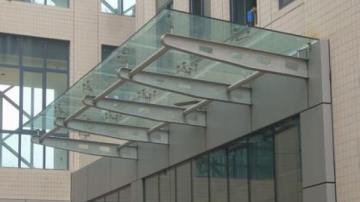 专业铝板隔断更换换各种点式幕墙玻璃居家玻璃厂家