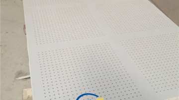 穿孔硅酸钙板消音板吊顶不变形不下垂
