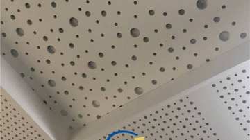 不规则圆孔穿孔石膏板属于隔音防火材料