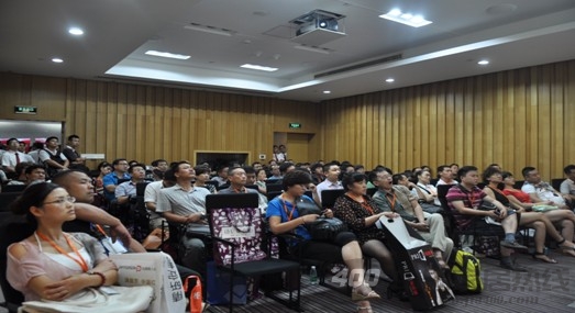 诗尼曼加盟峰会：完善产业布局 实现商机共赢