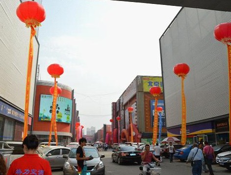 齐聚百得胜衣柜呼和浩特润宇店 气氛异常火爆 