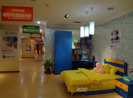 亚丹衣柜终端蓄势 百店齐发 
