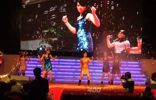 2012年度客来福衣柜总结表彰大会圆满闭幕