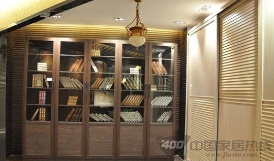 好莱客淡雅浅色系列整体衣柜赏析 为居室空间注入稳重元素 