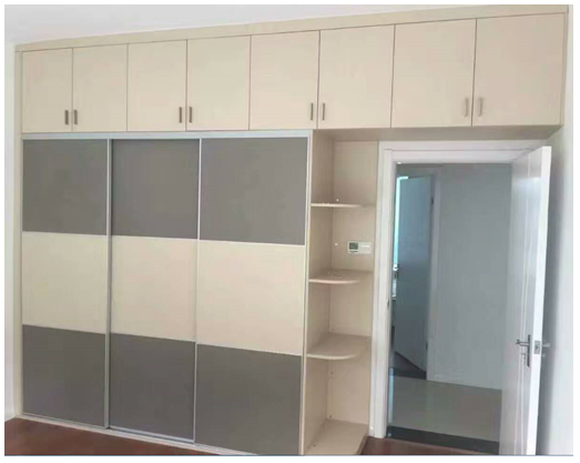 想要衣柜兼具展示功能？不妨这样设计……