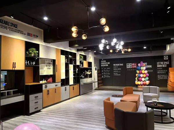 邦元名匠2000m²全屋定制体验馆，全方位一站式服务