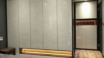 翰诺威Konrad（康拉德）烤漆玻璃衣柜