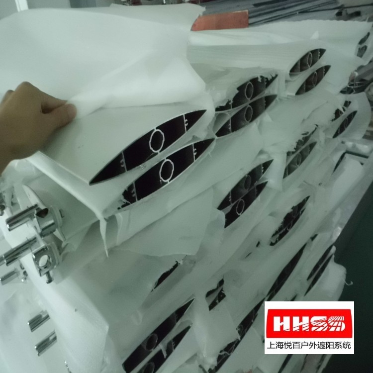 200梭型机翼遮阳板百叶